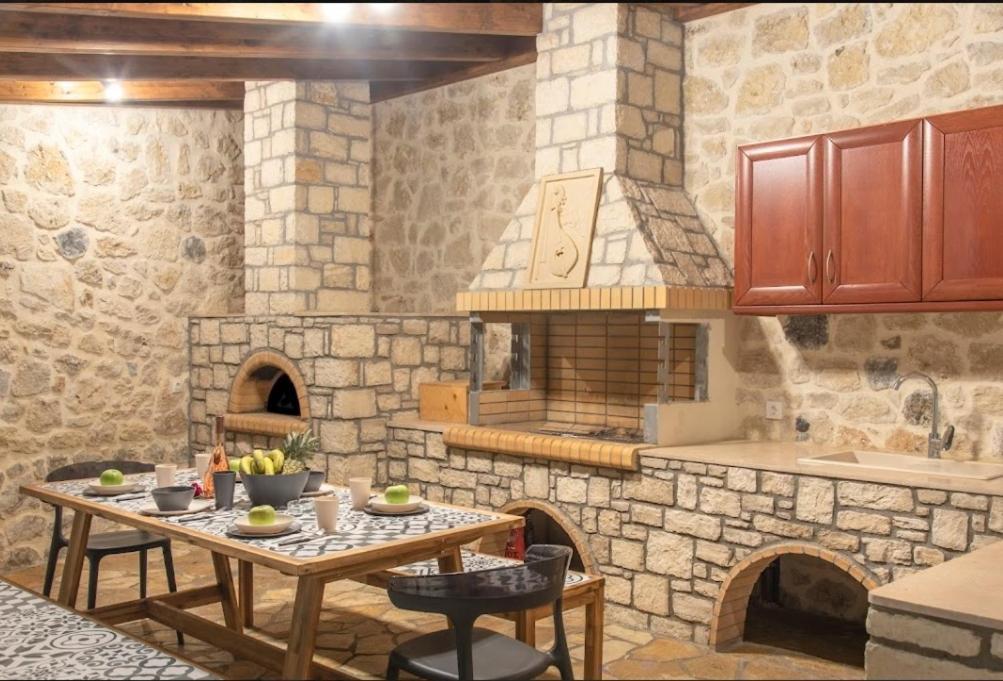 Villa Kermes Heated Pool Kournas Экстерьер фото